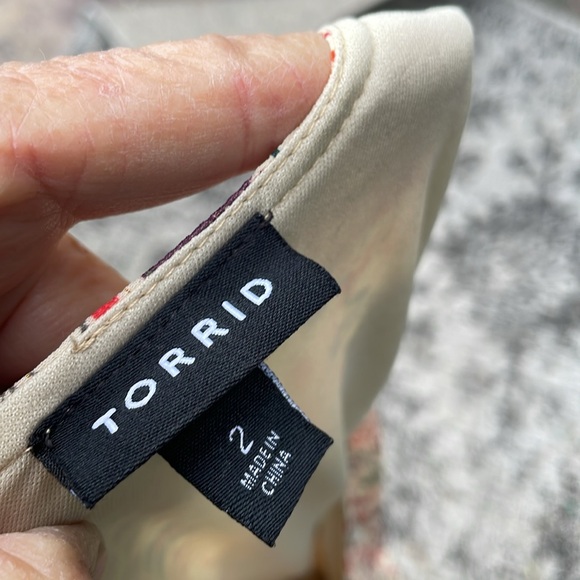 Torrid floral ruffled tiered dress - Picture 5 of 7